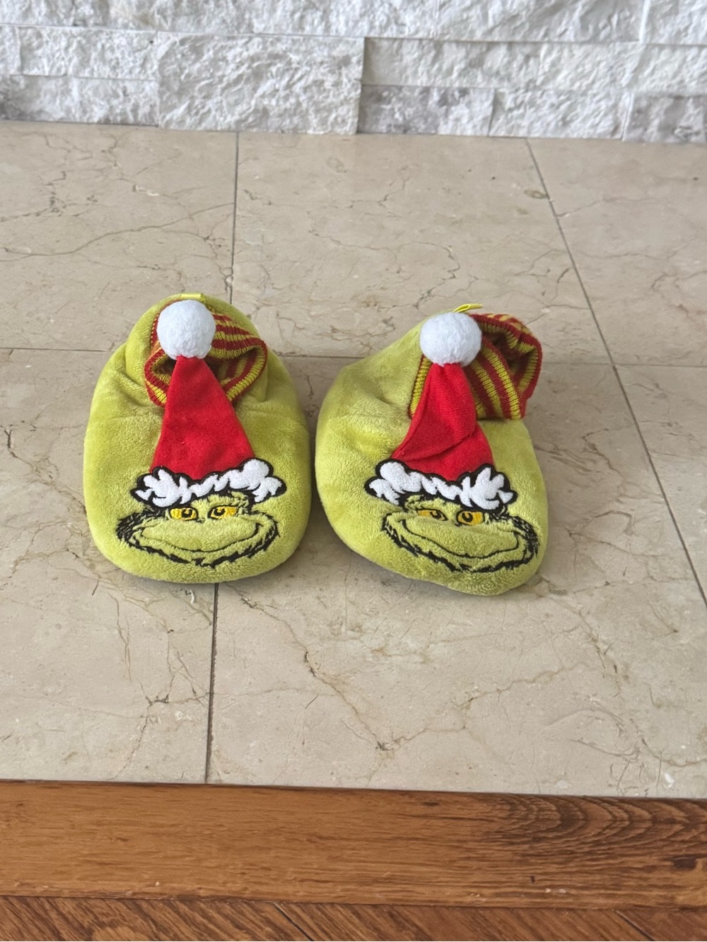Grinch Plush Holiday Slippers - Lime Green